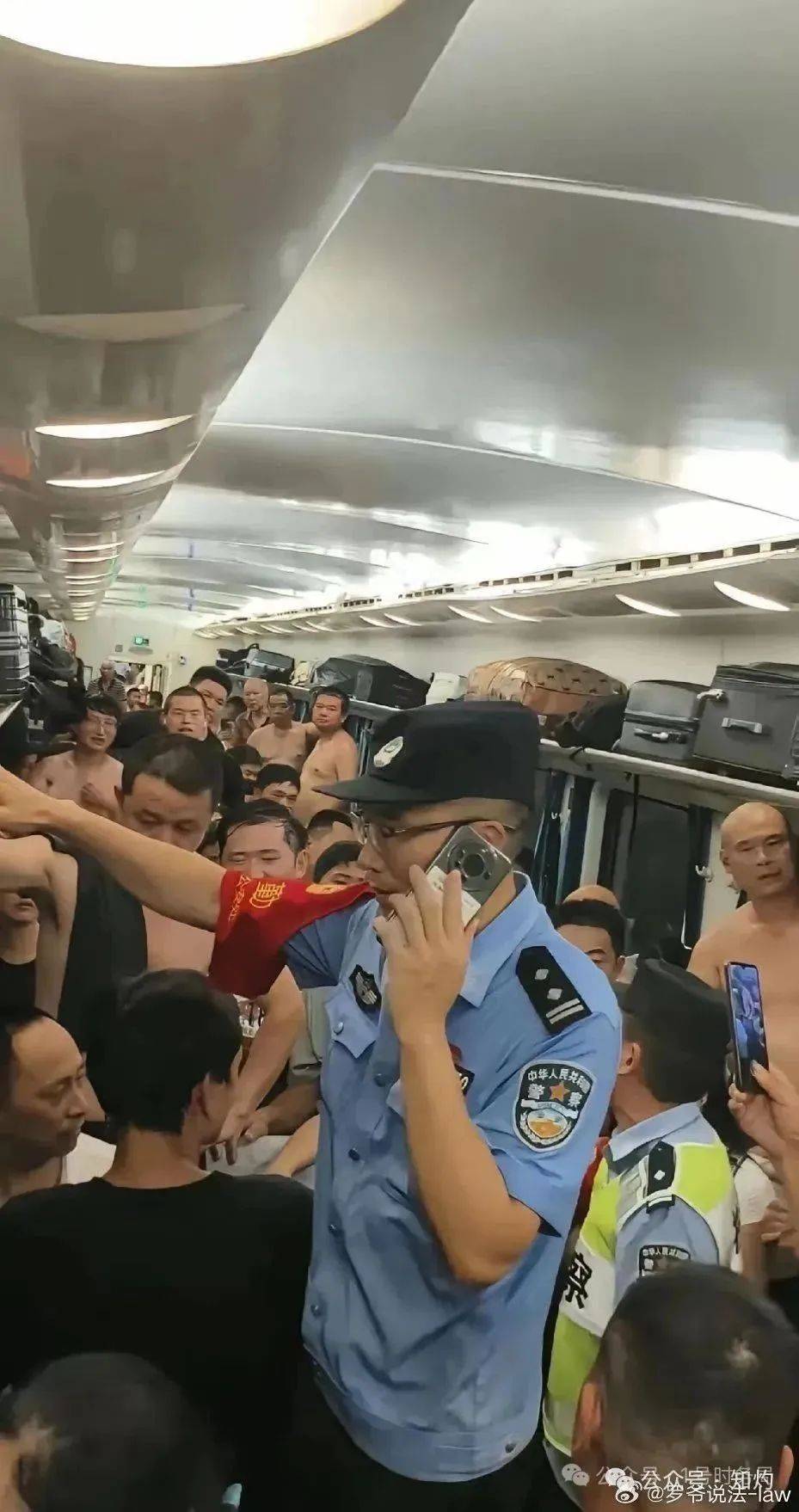 砸窗事件后，官方推出三篇文章：打倒破窗者_https://www.izongheng.net_快讯_第3张