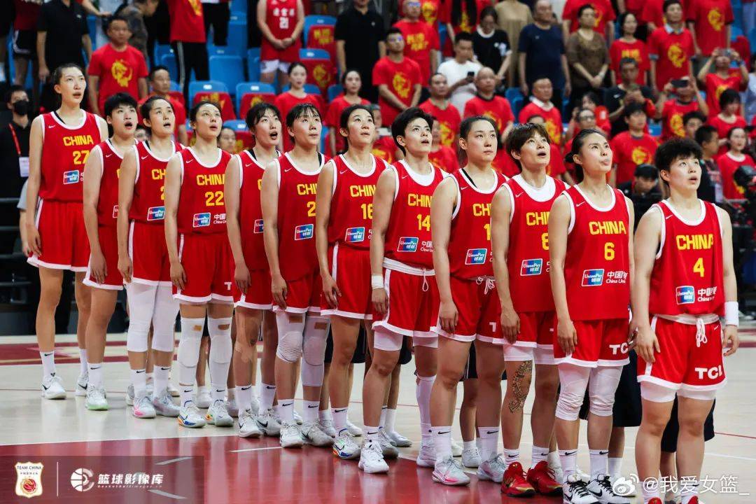 中国女篮73-69险胜澳大利亚，杨力维关键抢断锁定胜局