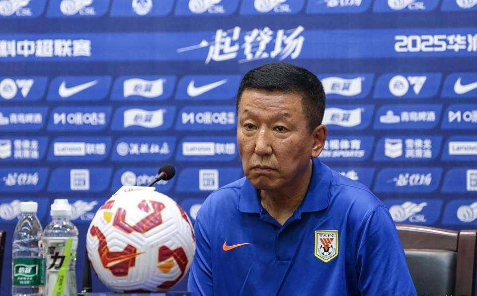 泰山宣布换帅，韩鹏接任崔康熙，引发争议