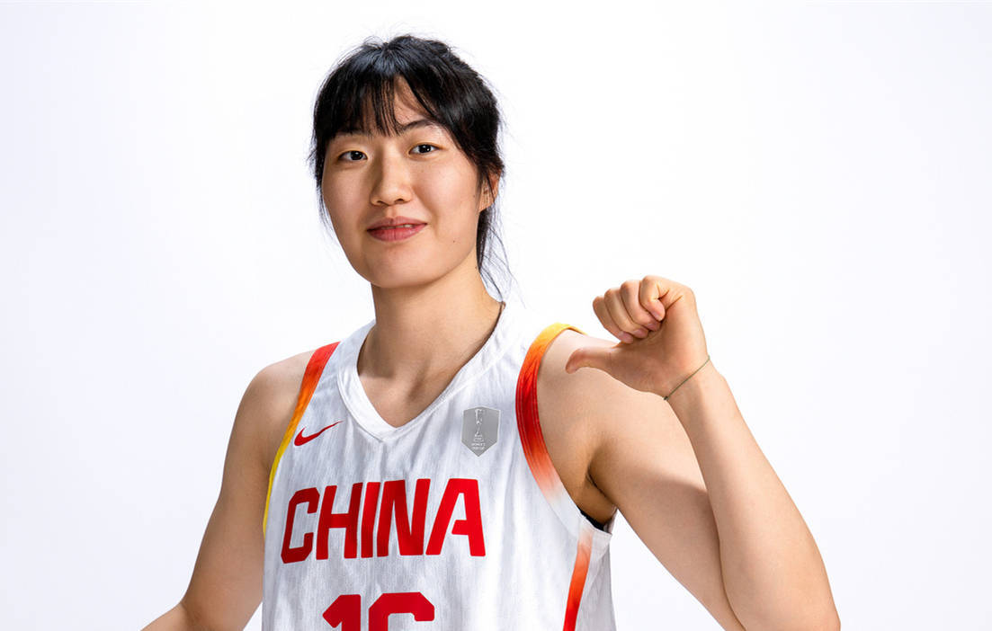 5战征服主帅！中国女篮又一23岁1米86王牌诞生：新版李梦三分真准