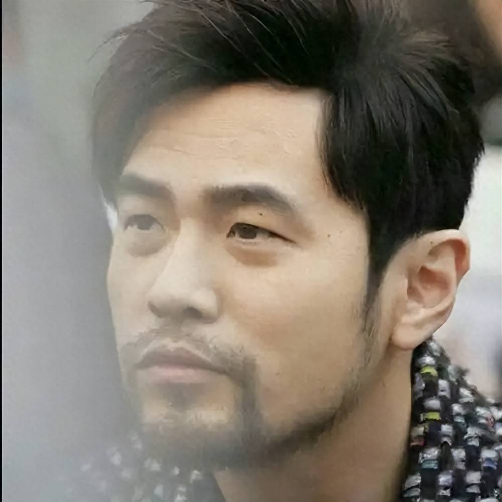 吃相太难看!500元仅看大屏,新华社3问周杰伦,直击痛点