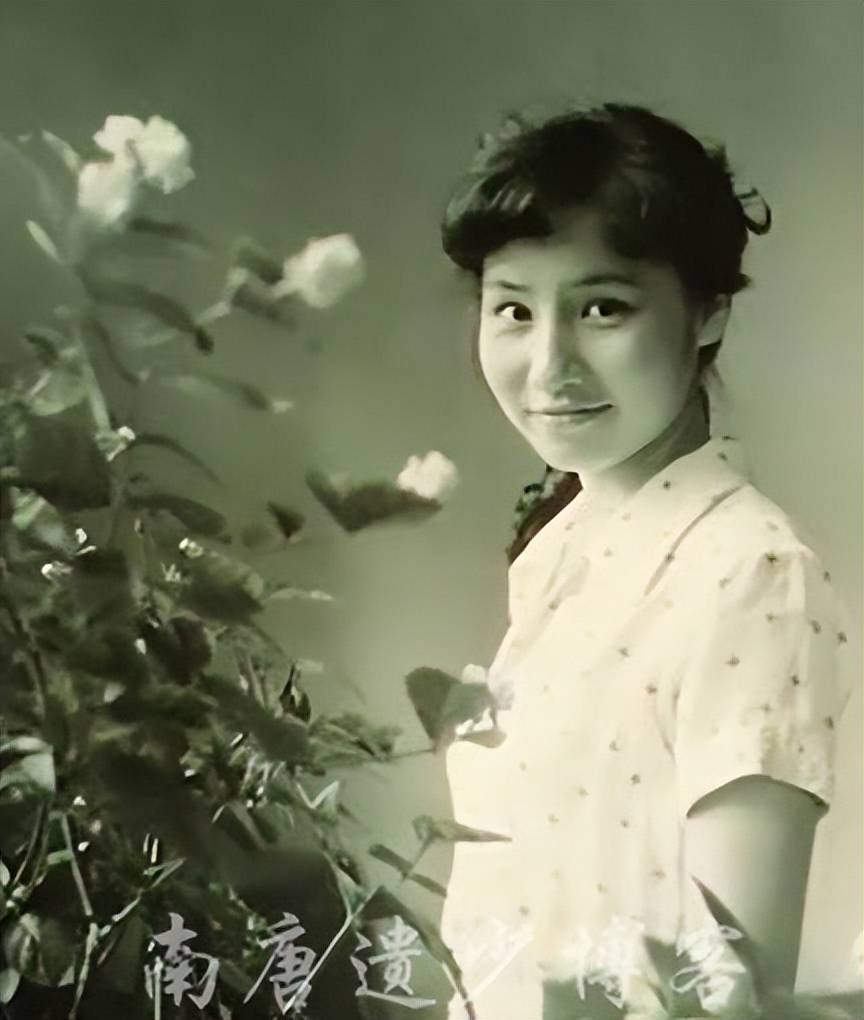 前央视主播徐俐现状:和二婚老公住北京农村,不给儿子带娃好潇洒