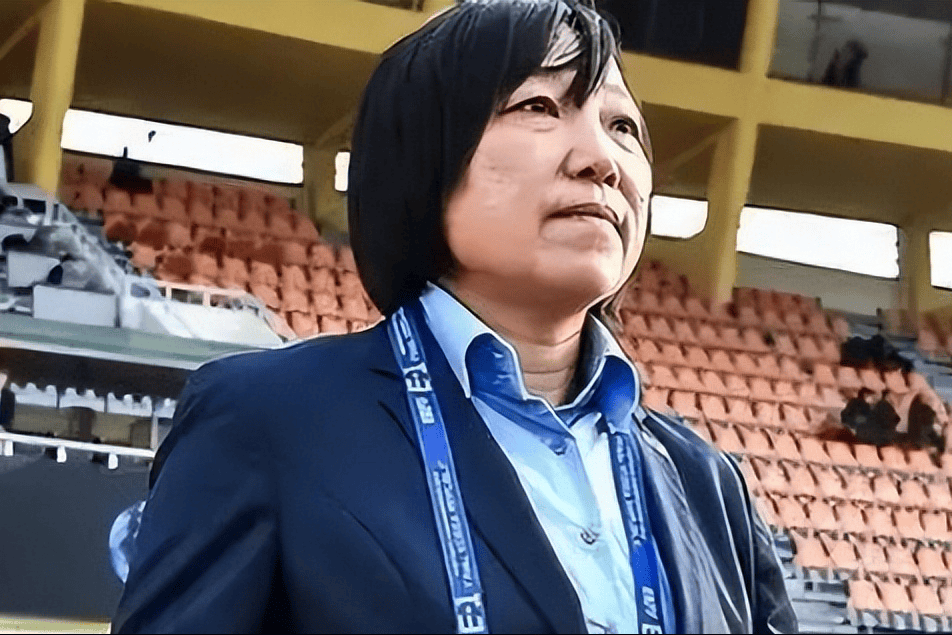 孙雯领军中国女足征战东亚杯：从技术流到女足复兴的幕后英雄