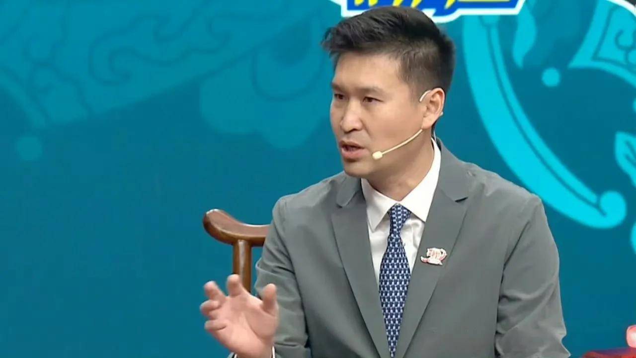 四川男篮发文澄清,聘霍楠为副总经理,总经理人选尚未确定