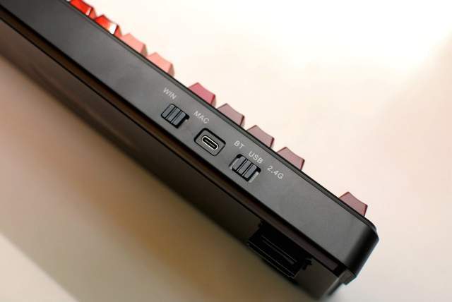 黑爵MK87三模无线机械键盘深度评测:续航怪兽与客制化艺术的碰撞