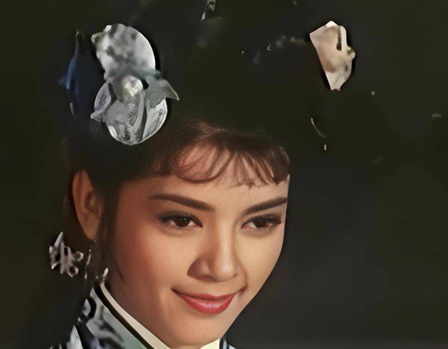 最美秋香陈思思:遭丈夫劈腿,为爱两次自杀,离婚后改嫁前夫叔叔