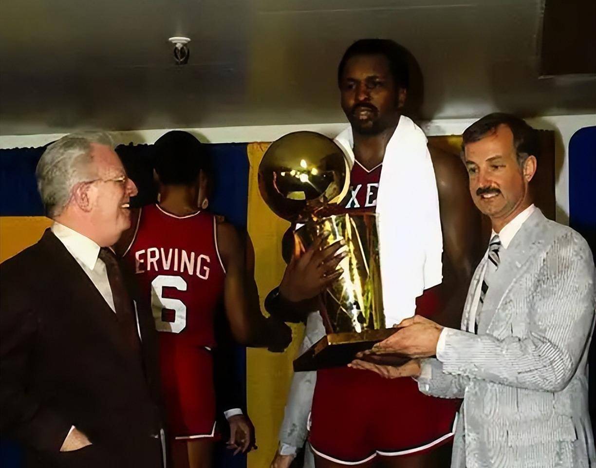 0-4惨败!"魔术师"约翰逊与摩西·马龙巅峰对决,数据对比惊人