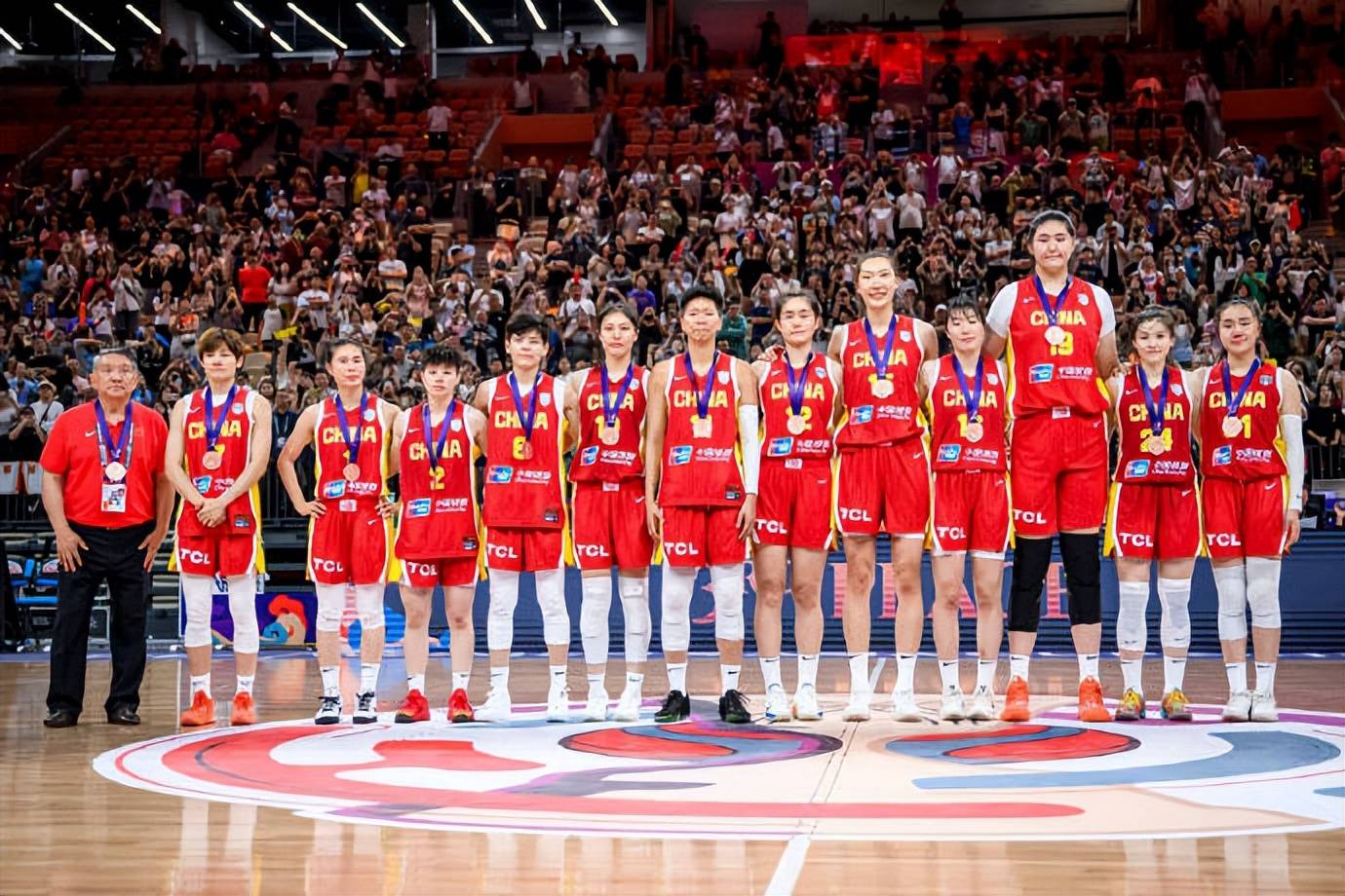 中国女篮新星闪耀亚洲杯，韩国主帅盛赞未来核心