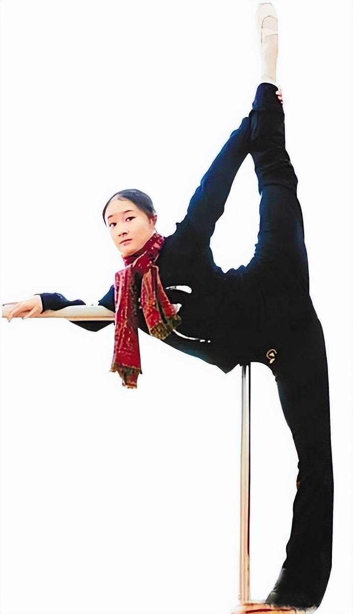 输了名气赢了自我,离开赵本山17年,40岁的王亚彬给内娱上了一课