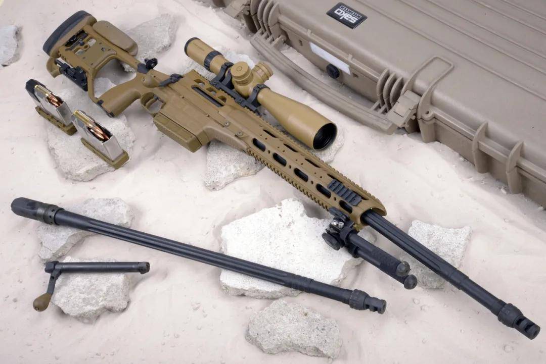 世界顶级狙击枪现身中国狙击大赛,和我们8.6毫米高精狙哪个好?