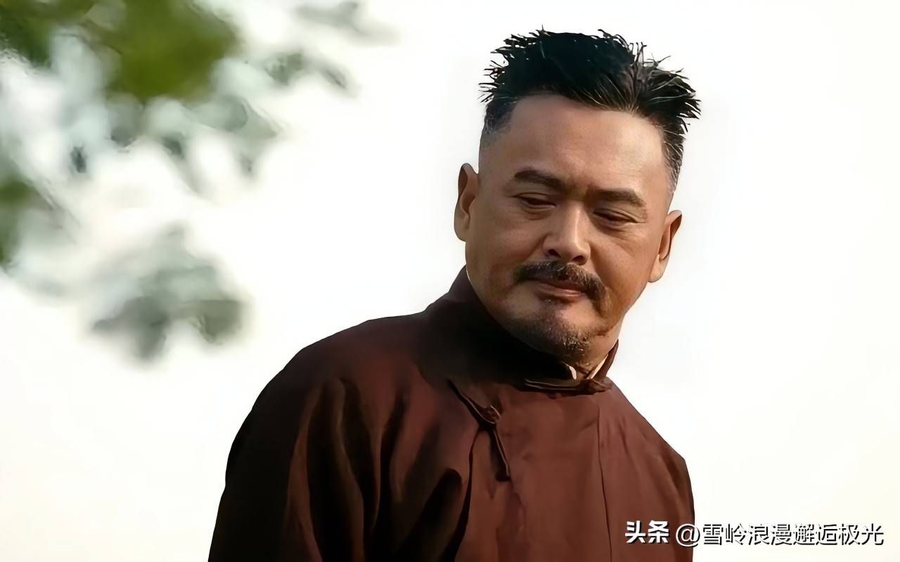 《让子弹飞》中神秘的老三形象