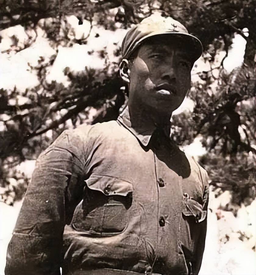 左权是抗战中我军牺牲的最高将领?跟这位烈士相比,级别差距很大