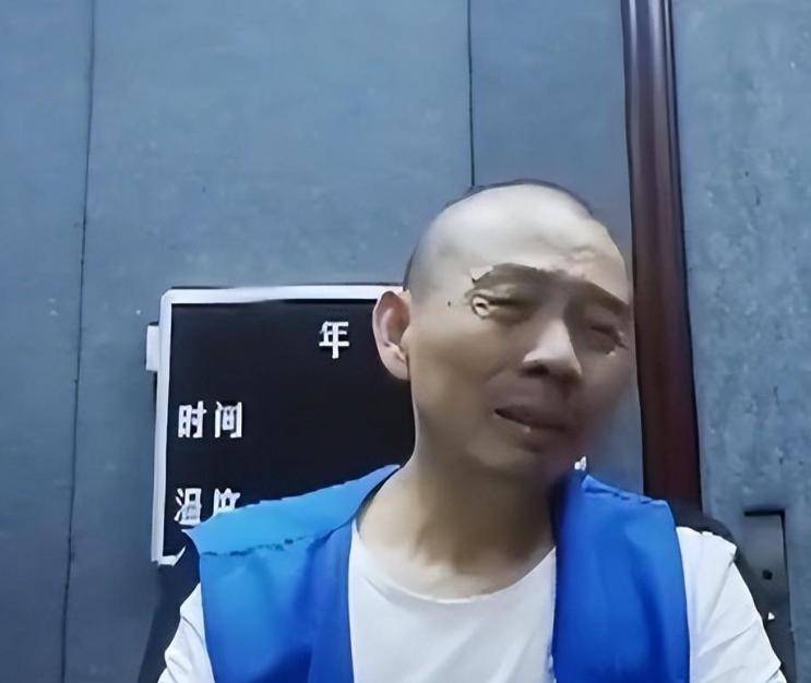 杜少平不仅是校方工程项目的承包人,还与校长黄炳松有着亲戚关系