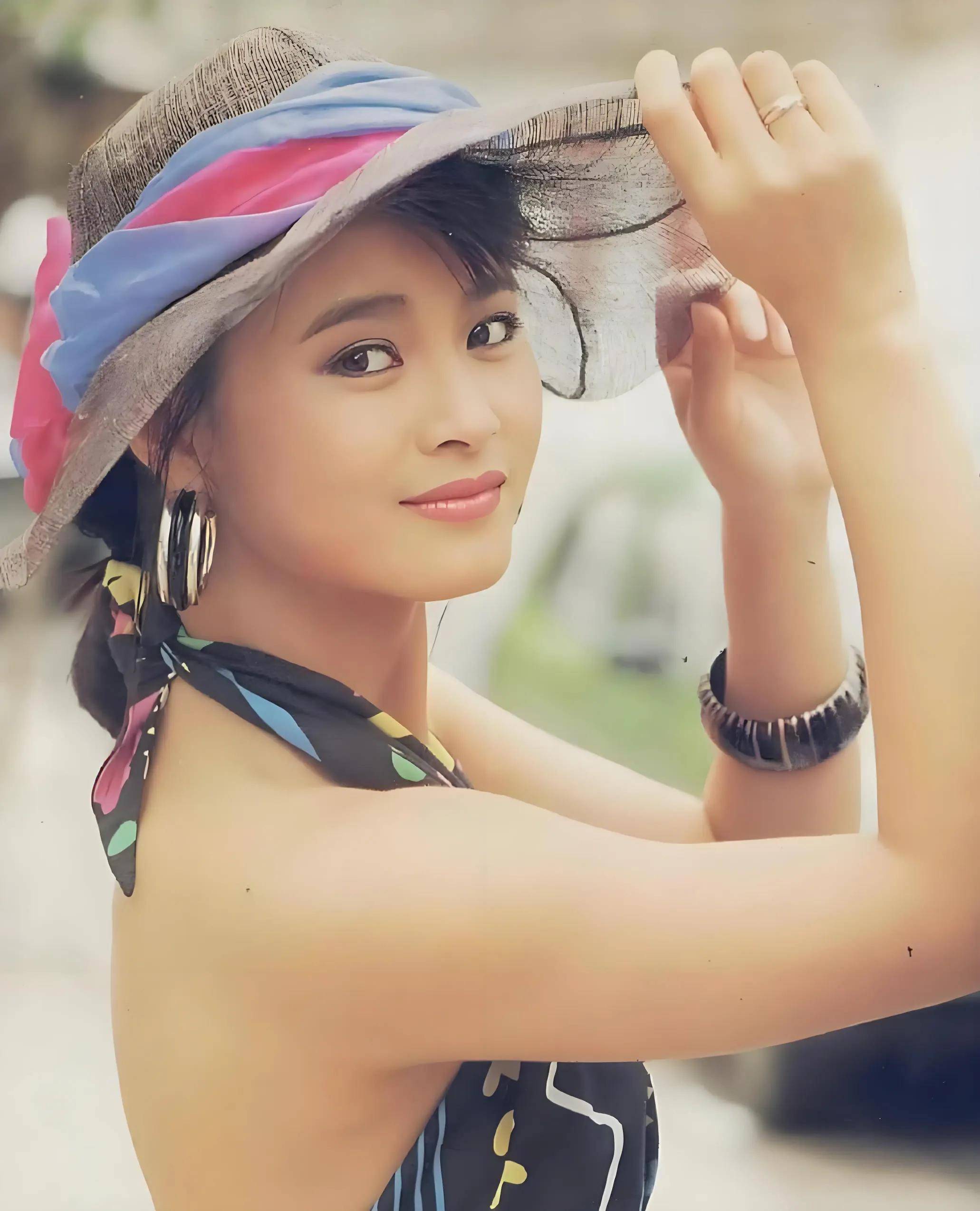 40位挂历美人,九十年代盛世美颜,八十年代你最喜欢哪一位?