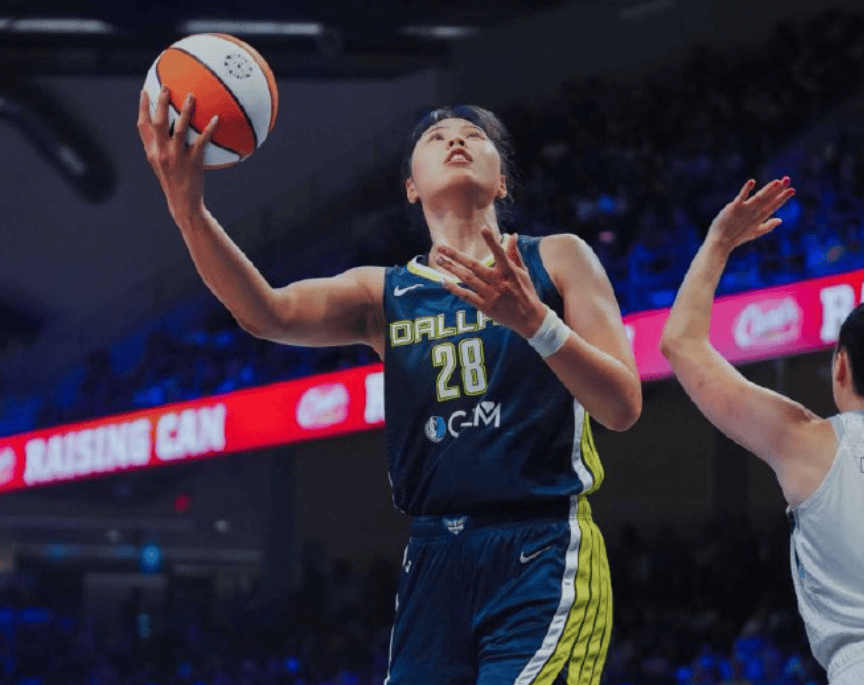 WNBA焦点战：飞马队惜败梦想队，李月汝替补出战时间受限