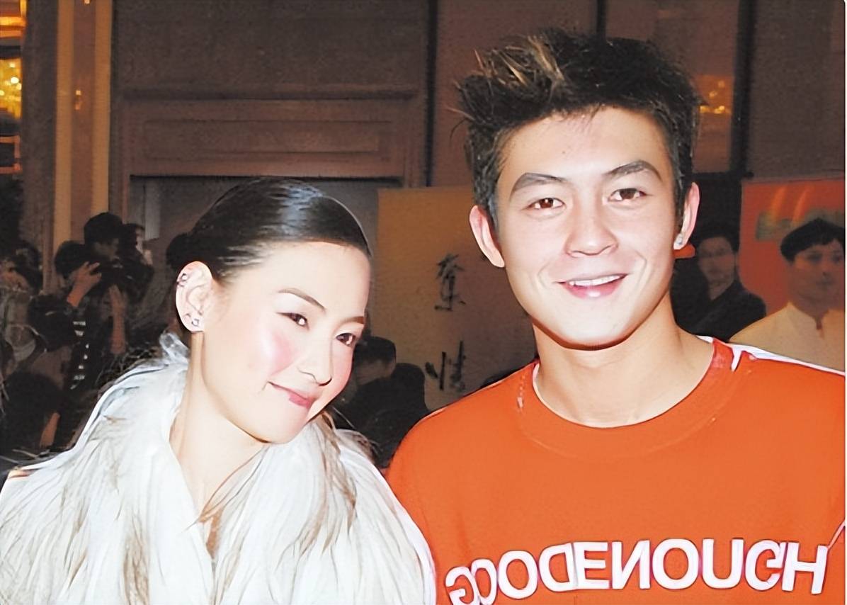 张柏芝也没想到,因陈冠希败光的体面,这次被18岁儿子找了回来