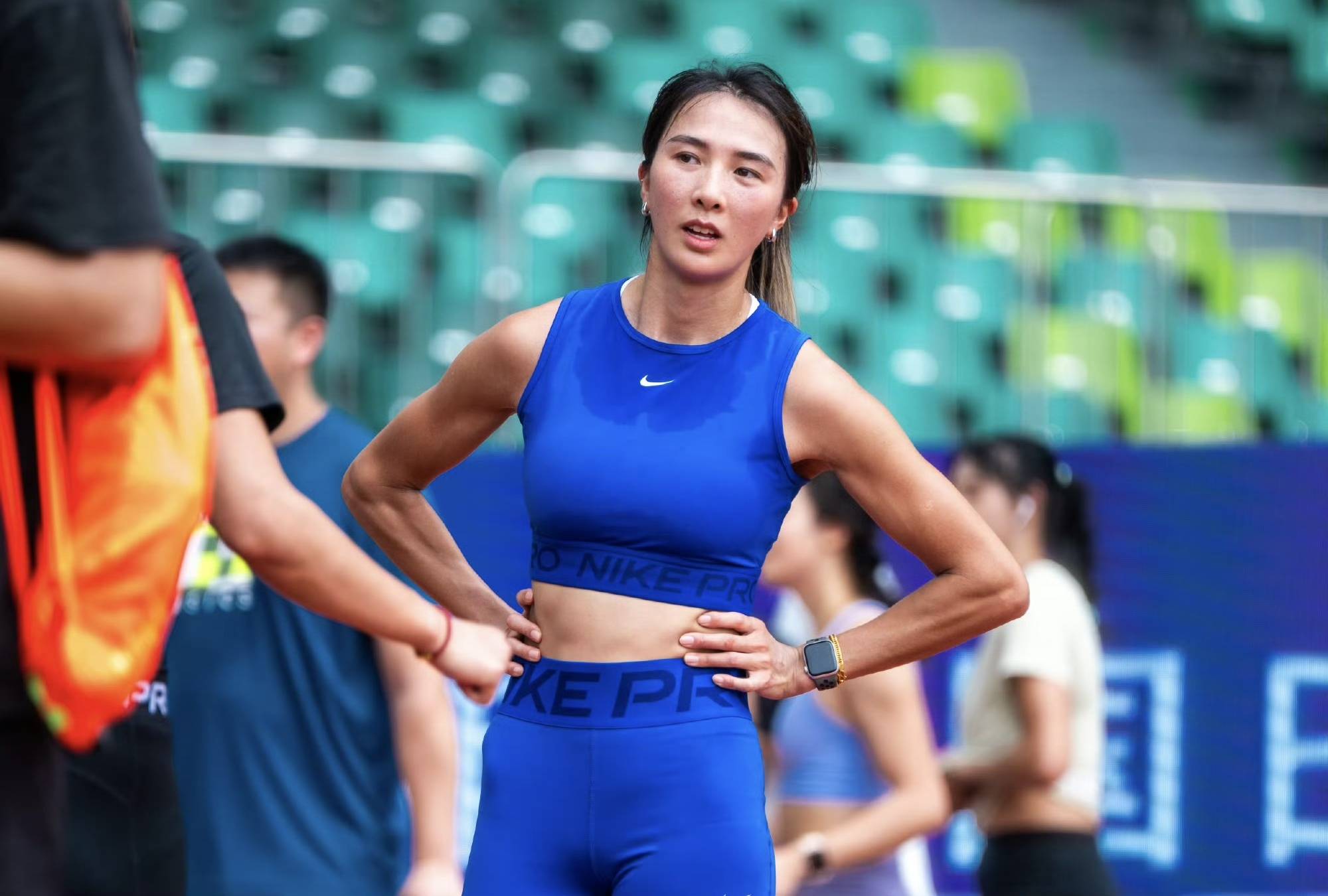 吴艳妮全锦赛夺冠无敌的存在当今中国女子跨栏一姐!