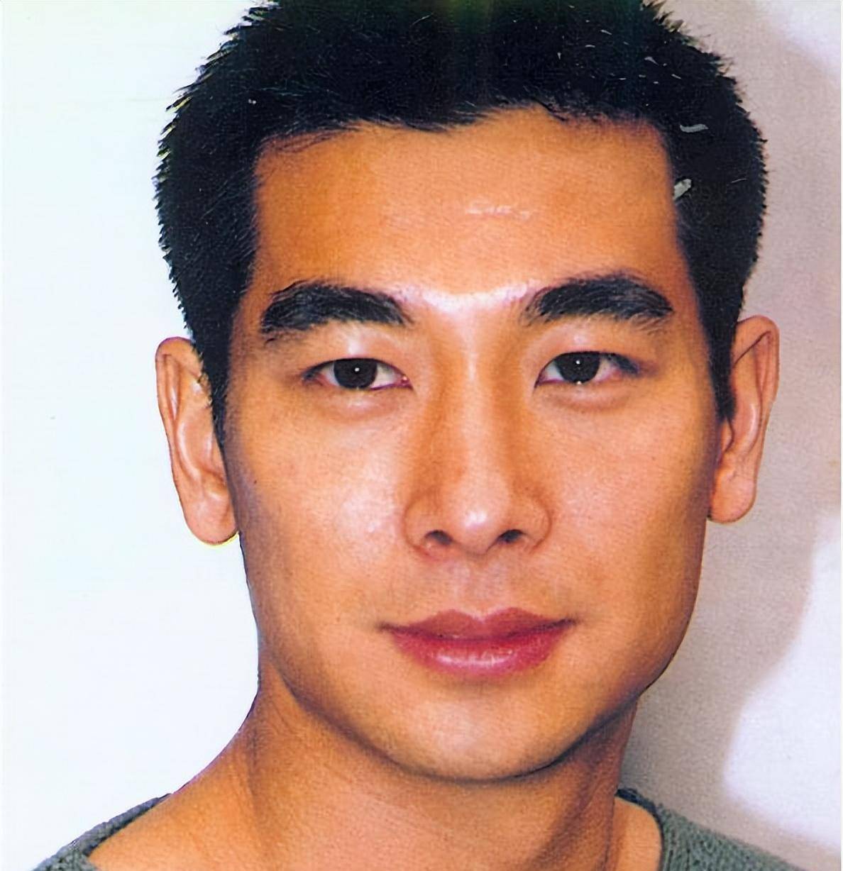 善恶终有报消失已久的赵文卓已经走上了一条不归路