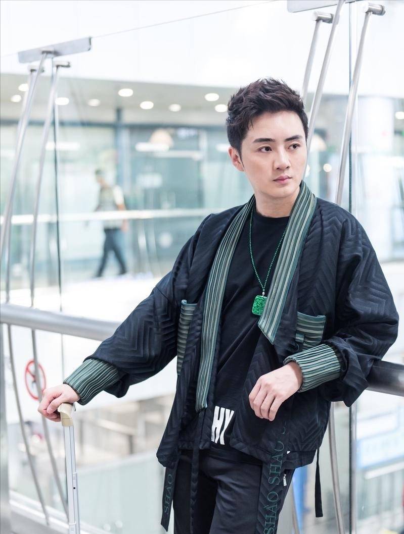 16年前被陈凯歌捧红,他的"消失",让我看到娱乐圈最残酷的一面