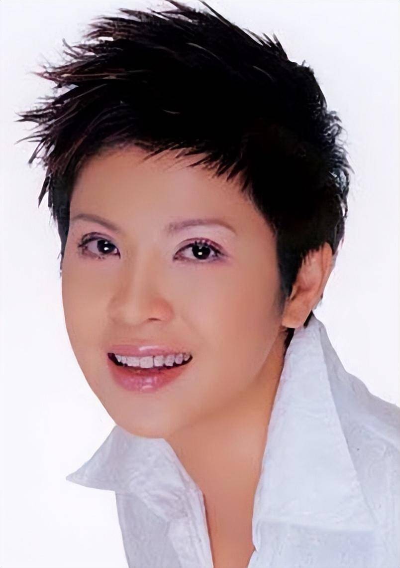 歌手杭天琪:和小13岁丈夫闪婚,47岁高龄生子,她幸福吗?