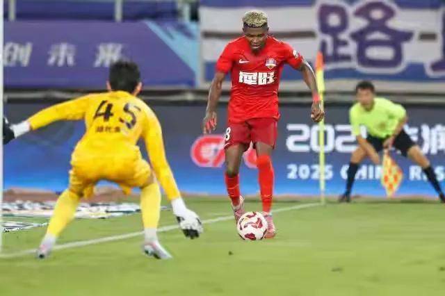 中超最新积分榜 仅20轮1轮就颠覆了争冠保级格局：4队争冠4队保级