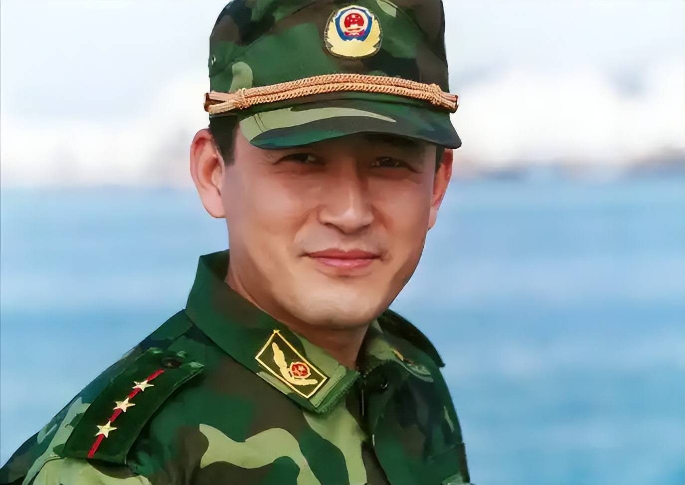 演员王志飞:愧对聋哑父母,当众大骂儿子,二婚妻子竟是熟悉的她