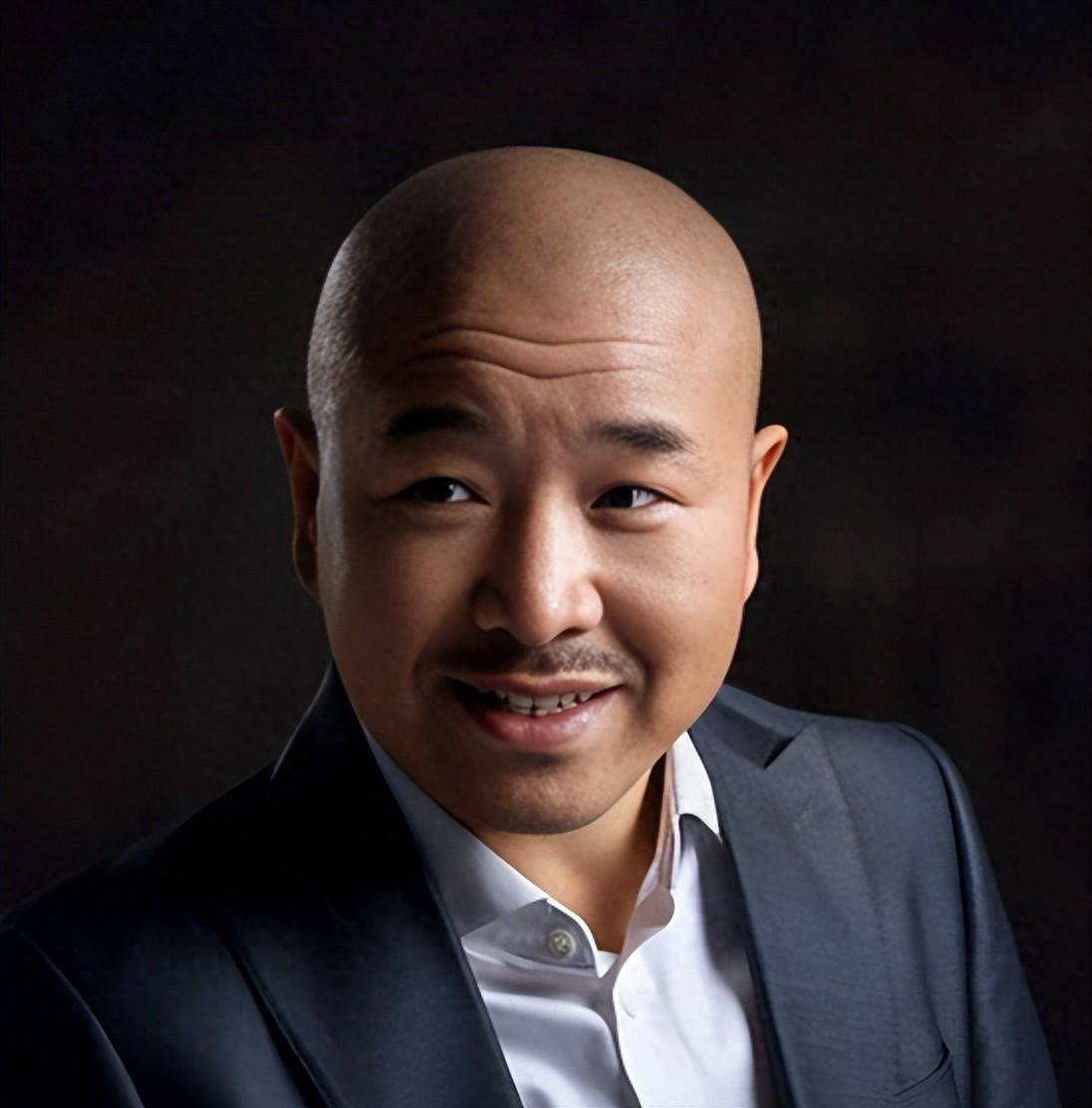 刘能小儿子官宣当爸,老婆孕照曝光肚大如萝,结婚两月疑奉子成婚