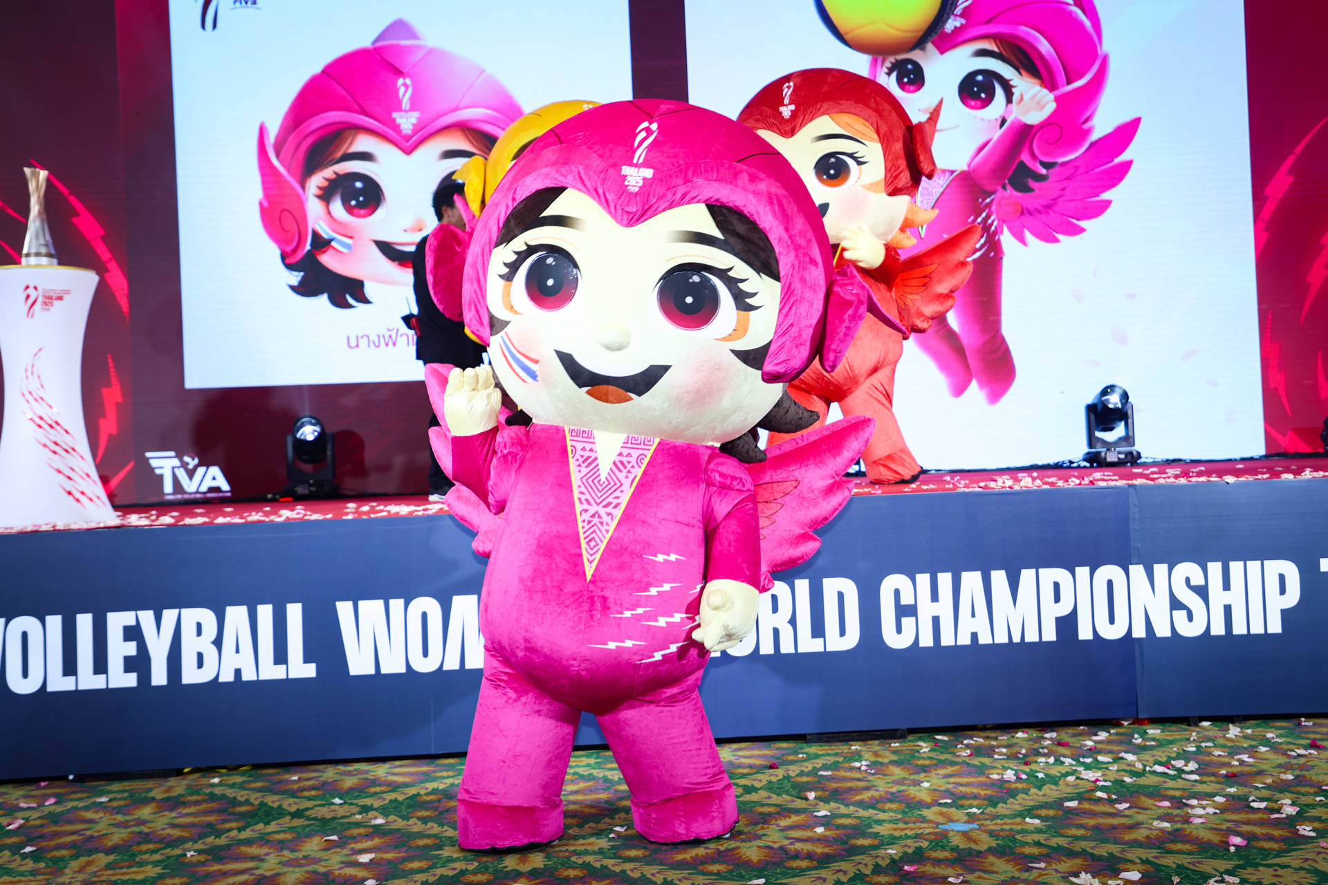 吉祥物是不是很眼熟?泰国女排世锦赛路演组图欣赏!