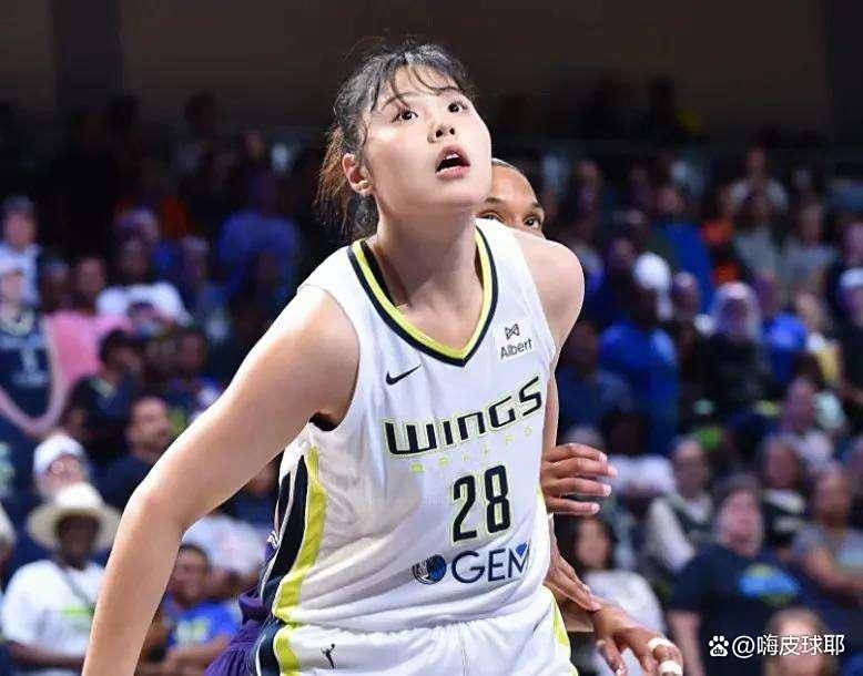 李月汝20分救主！飛翼更衣室鴉雀無聲，她一句話點醒佩吉