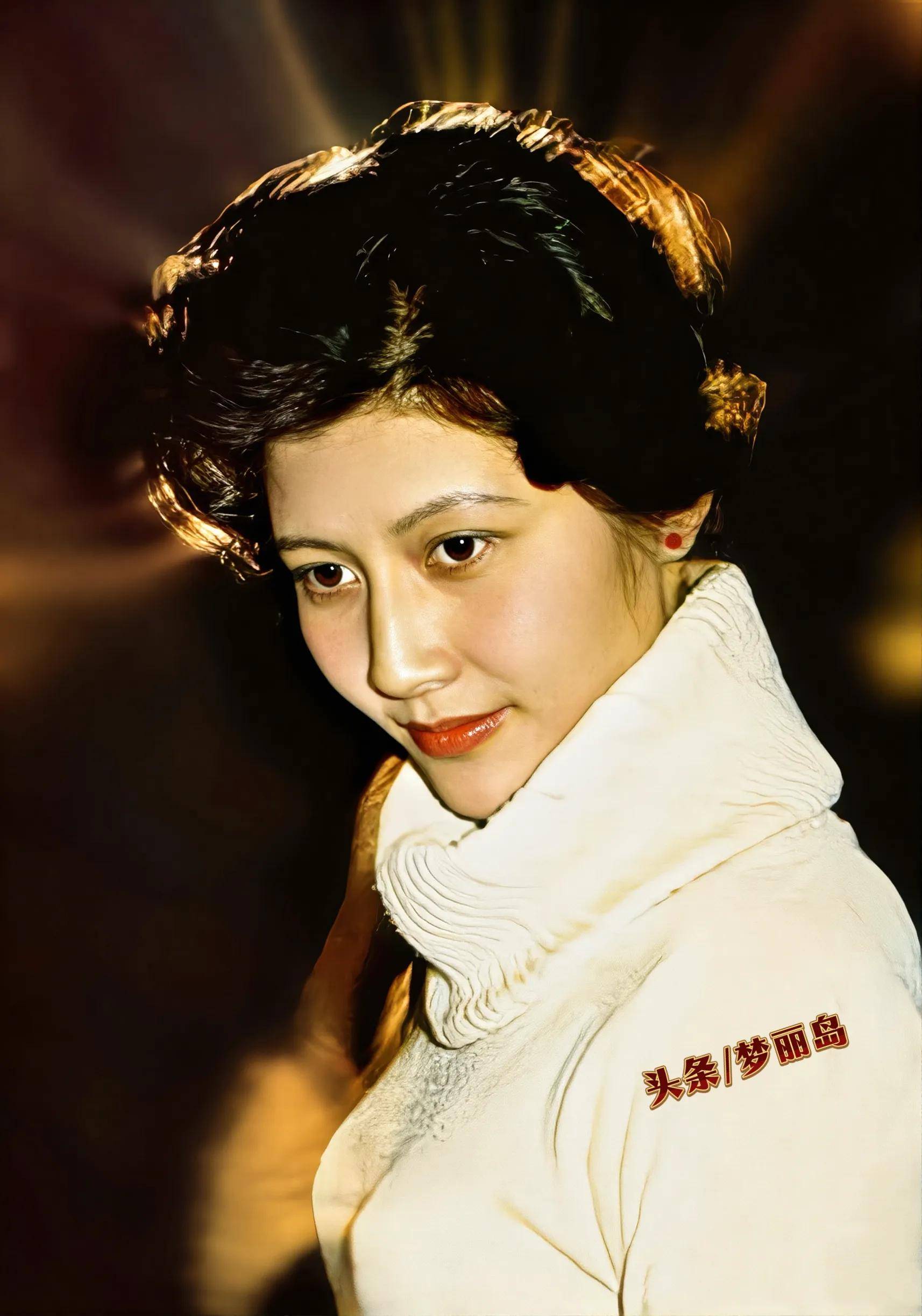 范旭霞范旭霞,出生于