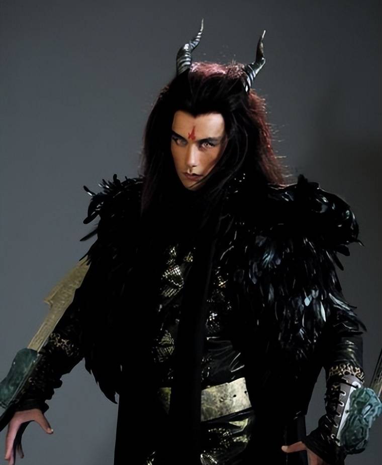 尽管《搏忆》拥有霍建华,黄宗泽和阚清子等知名演员的强大阵容,但剧集