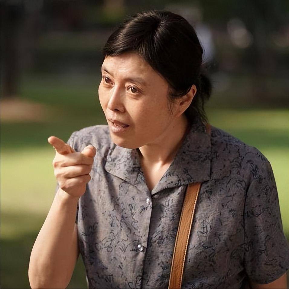 丁嘉丽:年轻时只顾自己风流,愧对一双儿女,余生向佛忏悔来赎罪