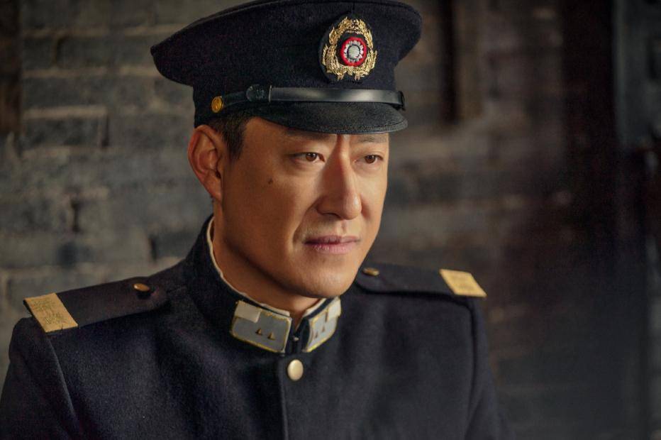 实力派演员于震:一婚被骂"家暴",二婚家庭美满,如今怎么样了