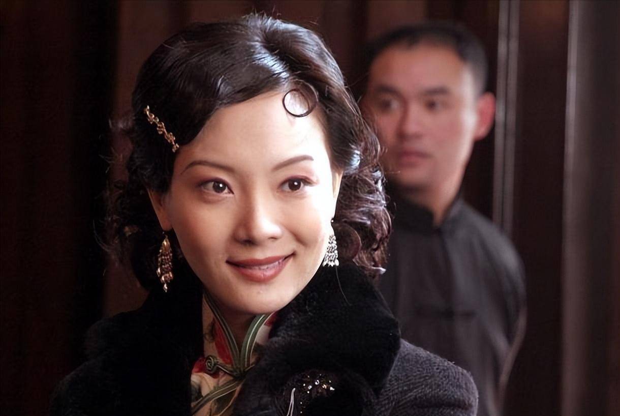"女版靳东"陈数:成也一张脸,败也一张脸!