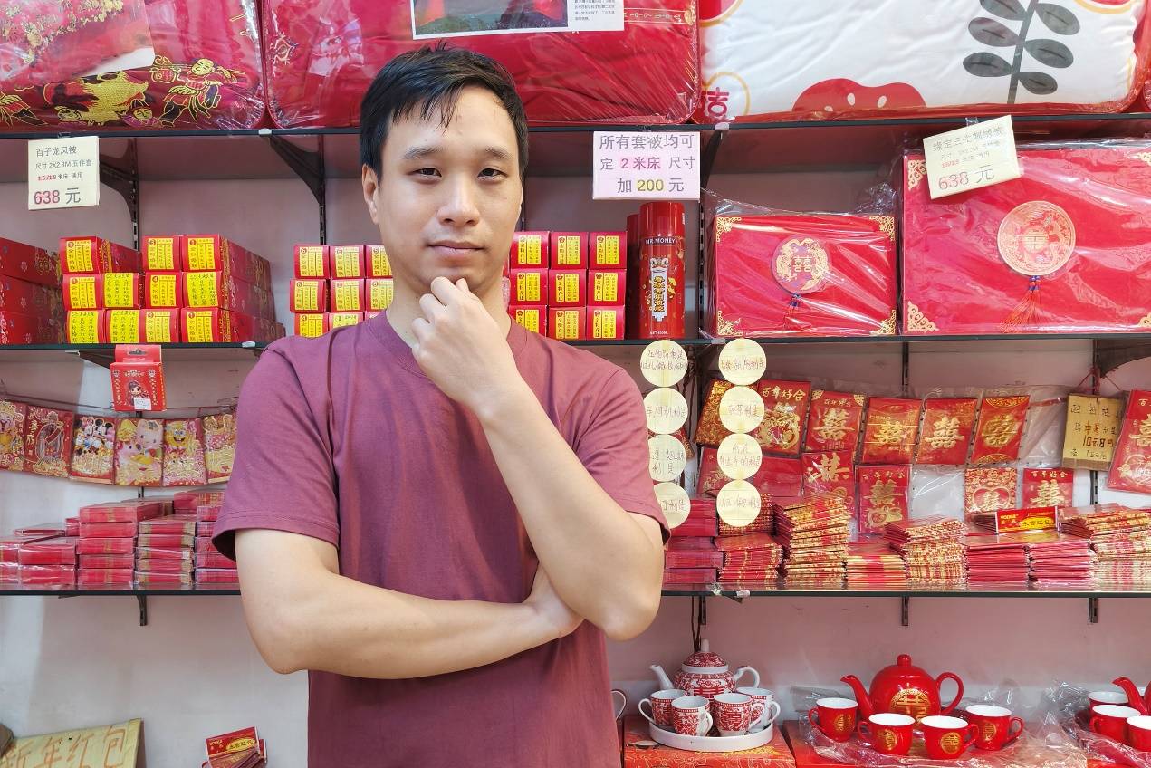 广东婚俗文化传承者梁国文：用镜头与匠心守护岭南婚俗之美