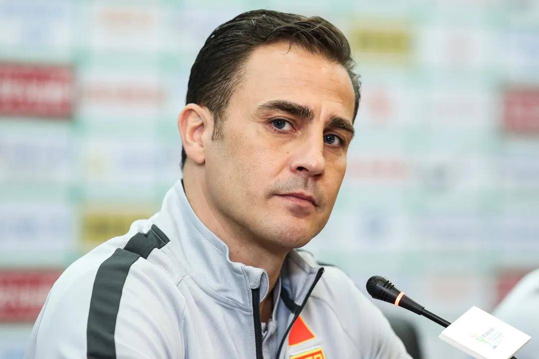 新加坡男足的新帅候选人名单中,不仅有中超旧帅,还有国足的绯闻新帅