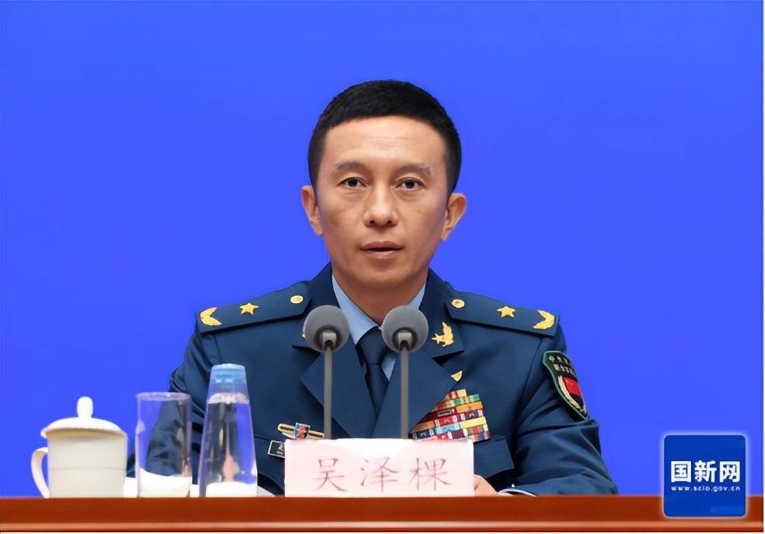 中方阅兵装备刚露脸,美空军参谋长火速提离职,想九三前体面离场