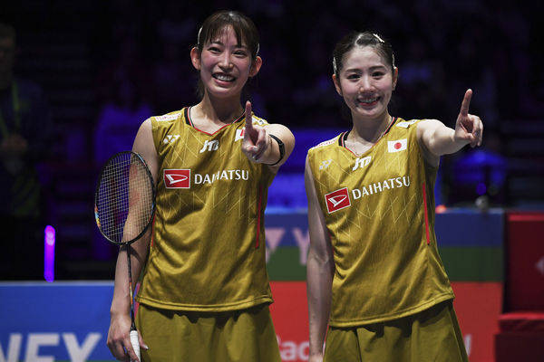 不留遗憾只想赢!日本最美女双,直落2盘晋级世锦赛8强