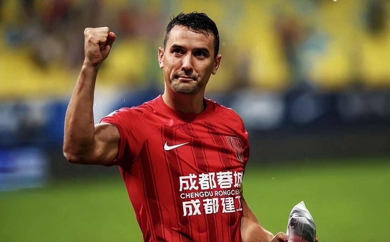 跑动决定胜负!中超最新数据揭秘:周定洋再登顶,升班马竟霸榜