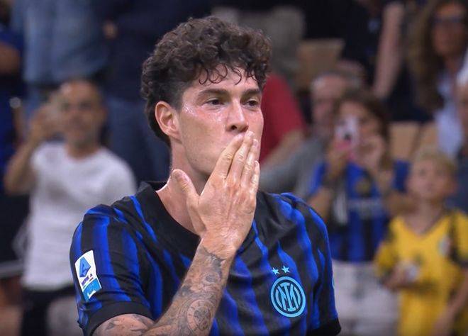 国米5-0挖到宝!1400万新援闪耀全场:1助攻 4抢断,新B罗诞生