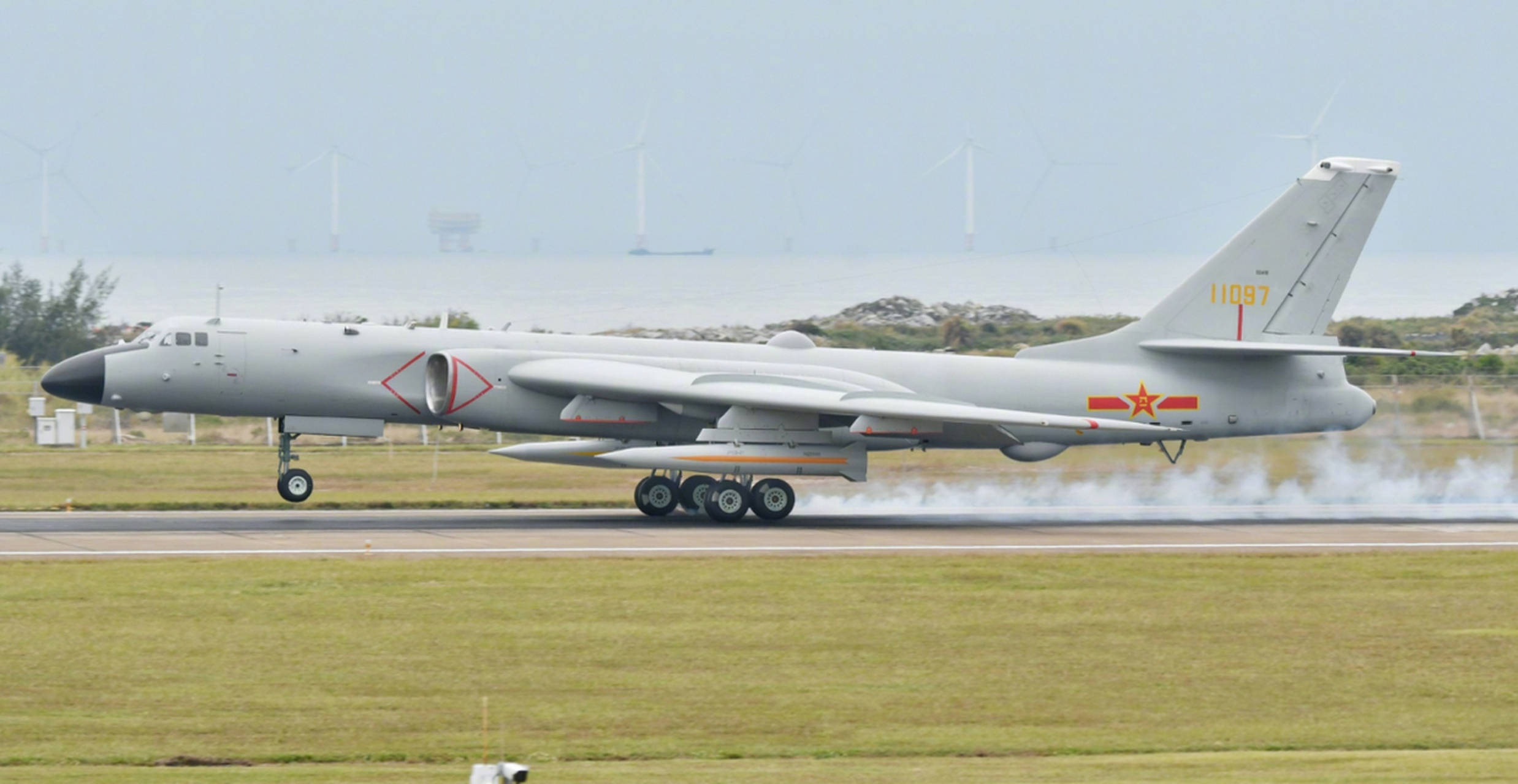 外国评论:轰6k的续航里程到底有多强?美媒实测数据令人意外