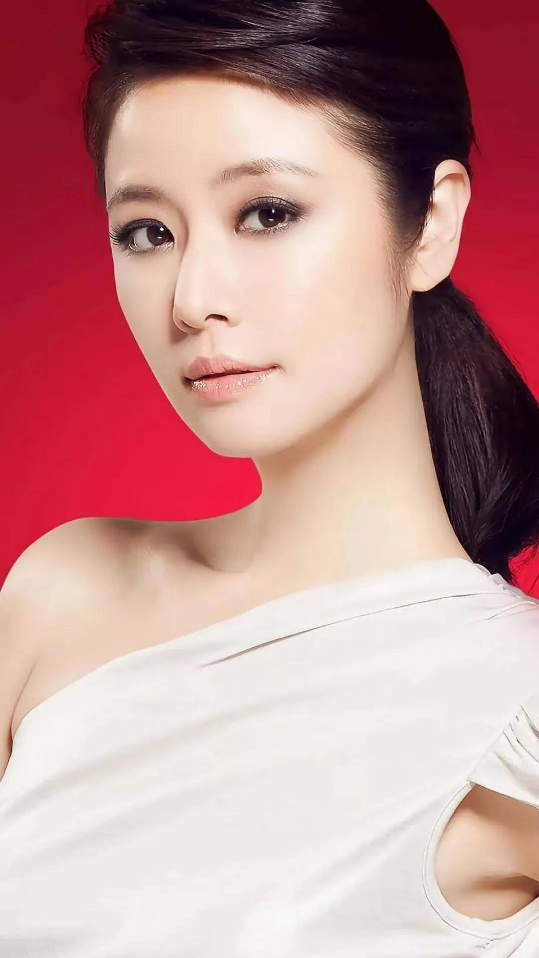 林心如:诗意温婉与画中仙颜的完美融合,揭秘她的不朽美丽传奇!