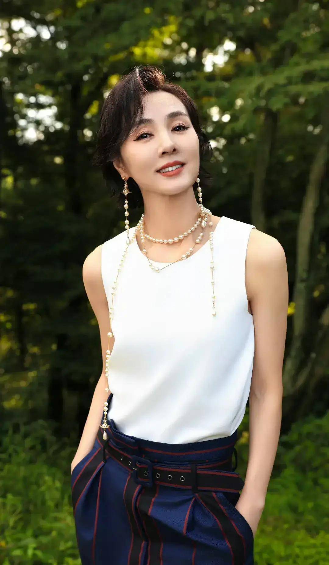戏里赤裸上阵,戏外守身如玉,一脱成名的她却是圈内最干净女星