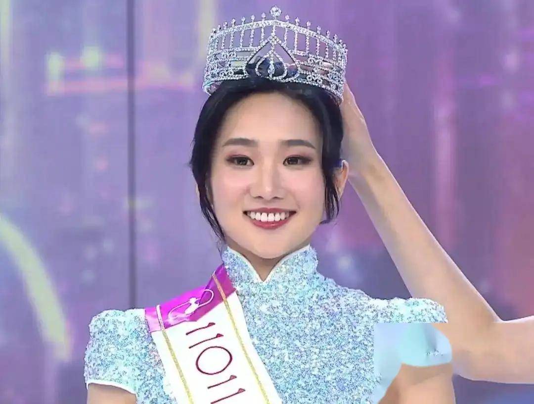 2025香港小姐决赛:冠亚季军颜值均不出众,最漂亮的五强不入