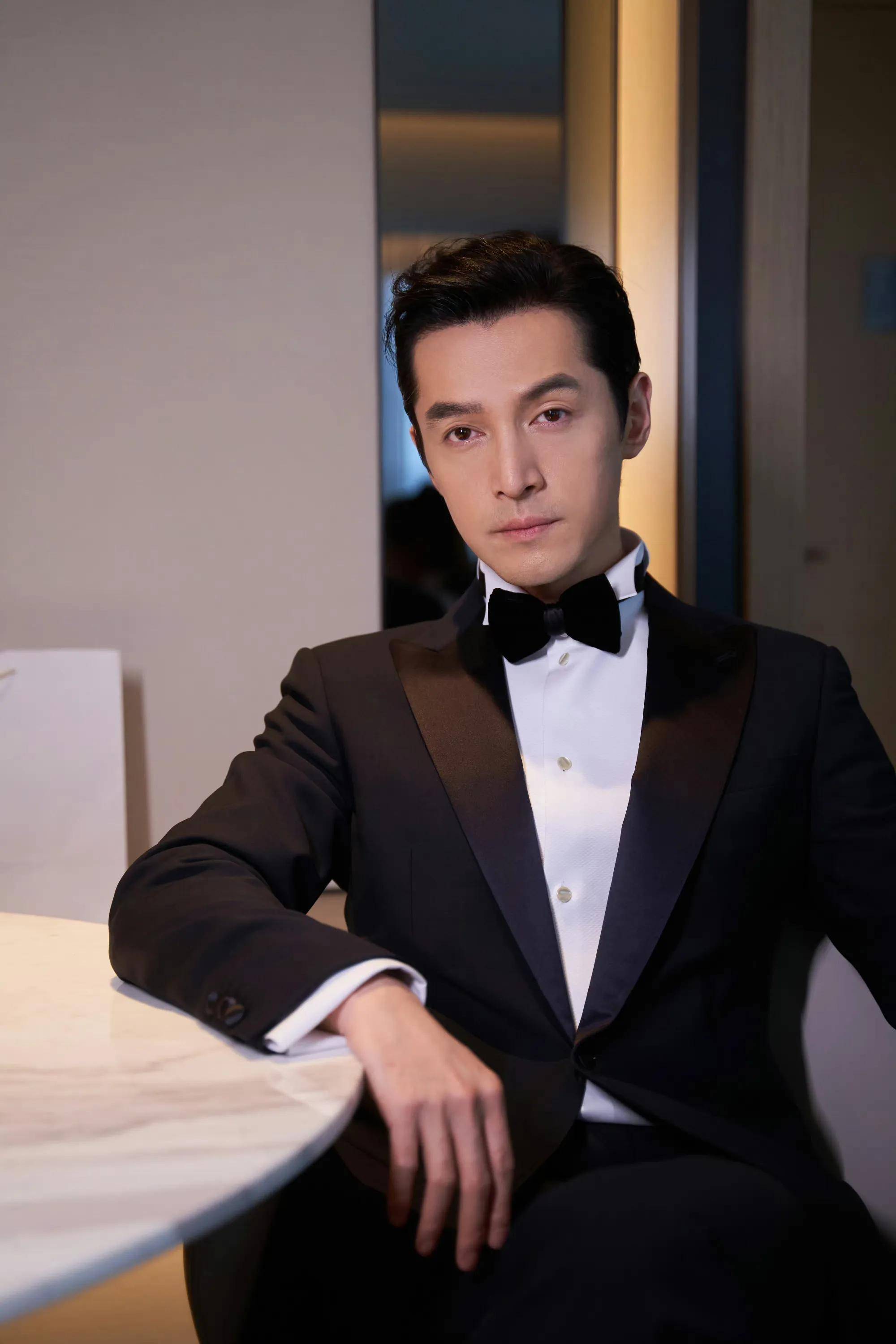 胡歌五次入围白玉兰,繁花演技再获认可,影帝之路步步高升!