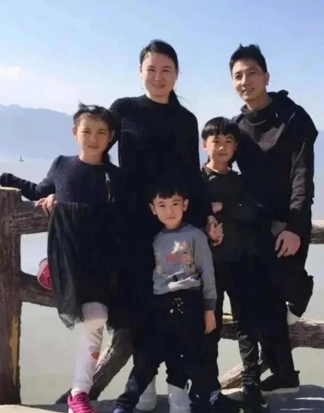 曝光:定居澳洲富人区,儿女双全,现任是前公司员工