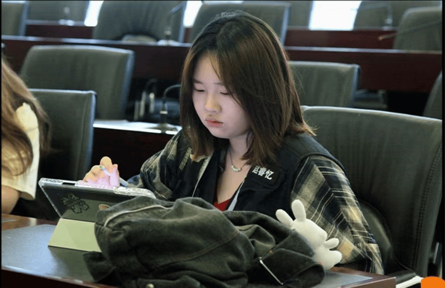 上海立达学院大学生融媒体中心招新啦!