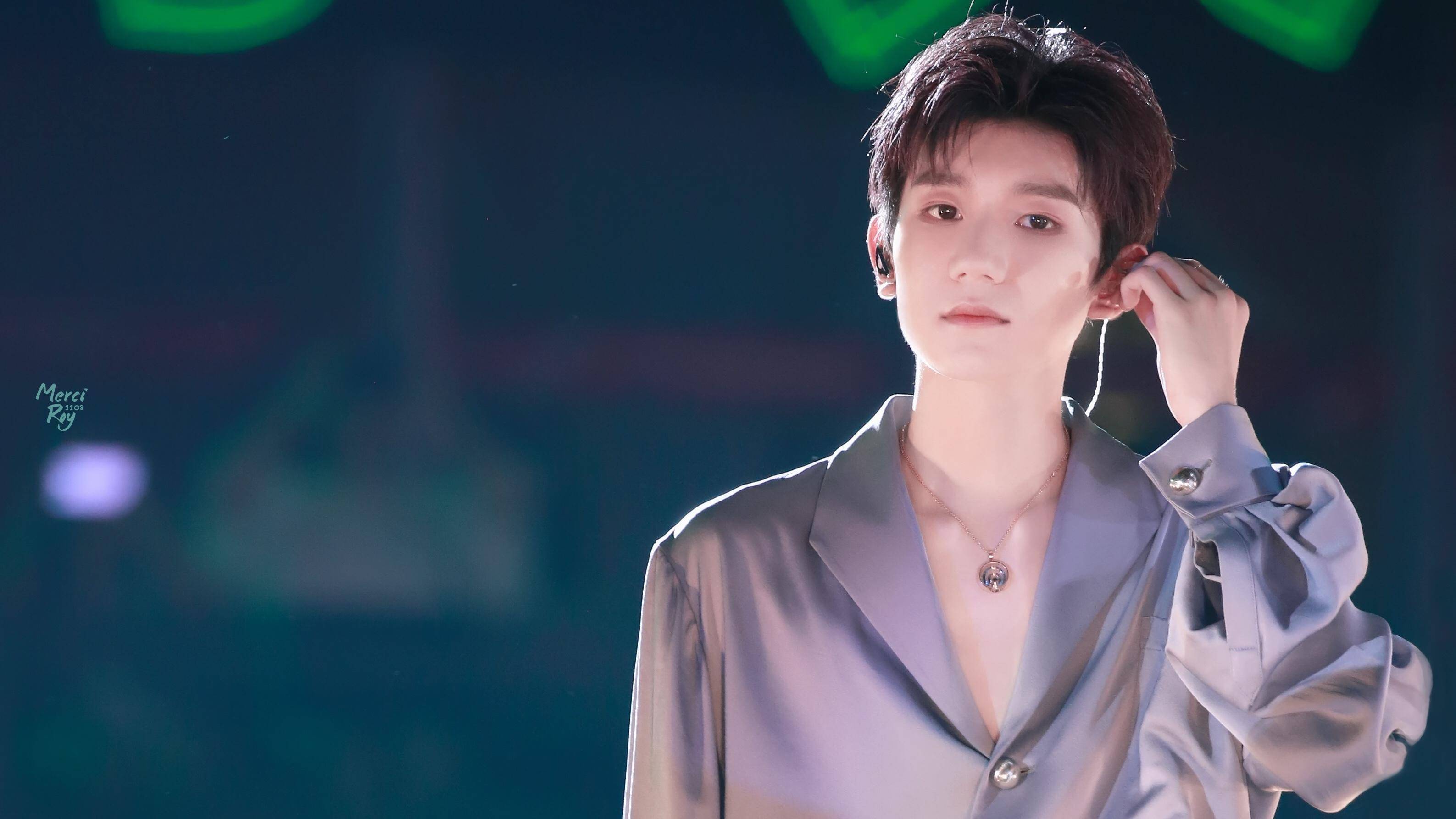 王源:从国民偶像到多元艺术家的蜕变之路