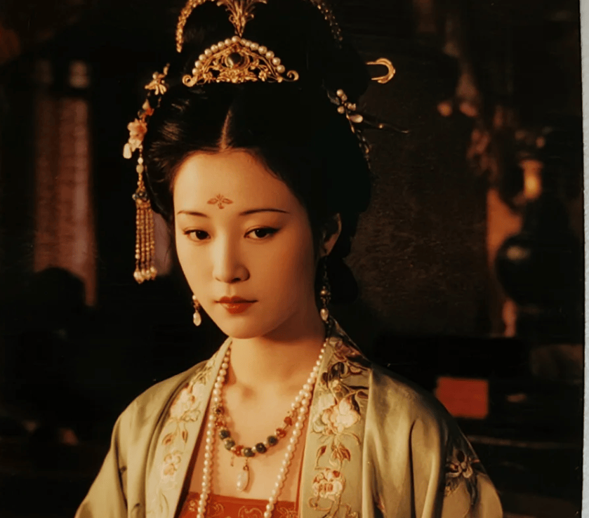 明朝宫女 "月事税":30 文背后的深宫血泪