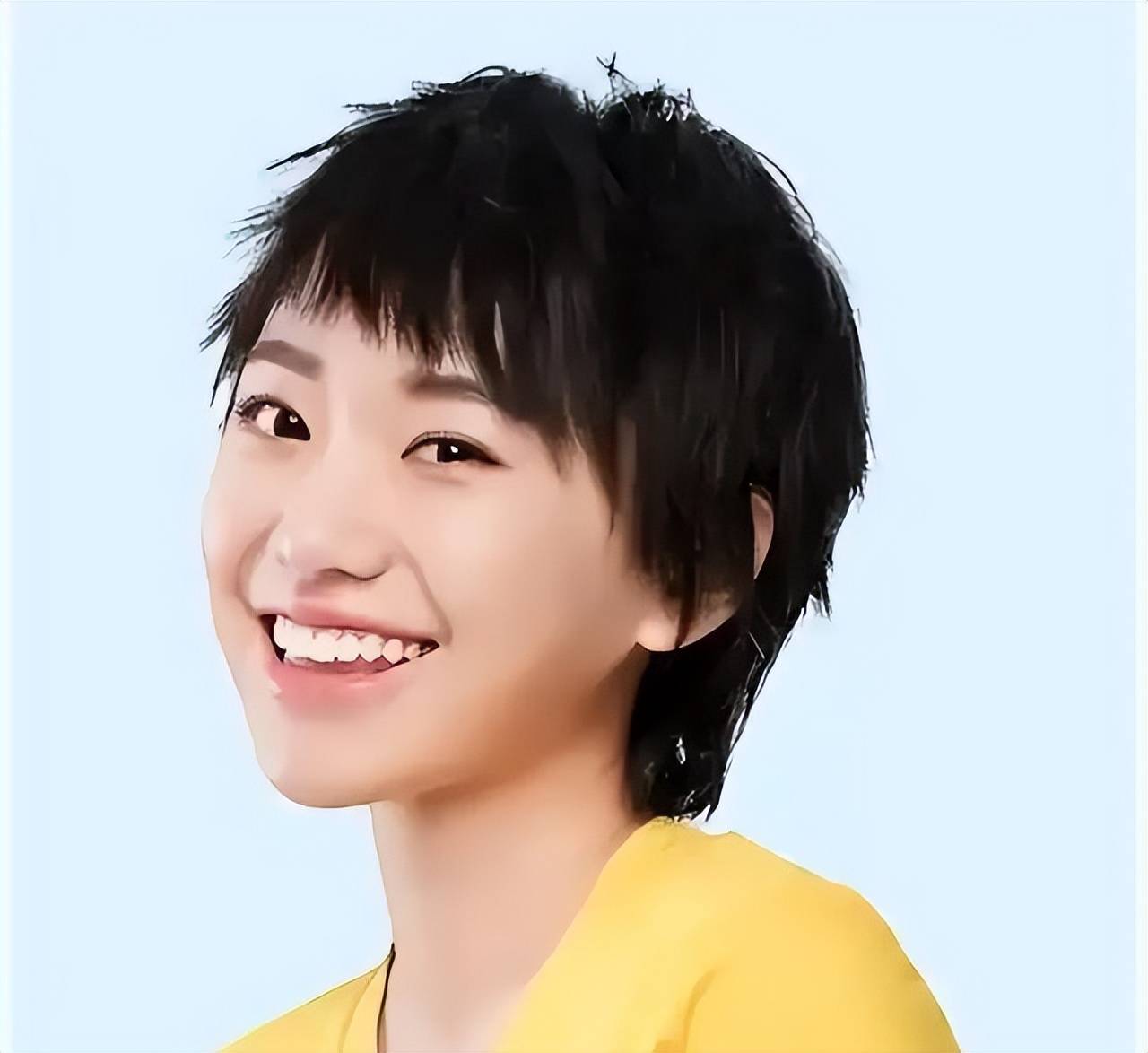 原来闫妮的女儿就是她,也是演员,23岁就演了女一号!